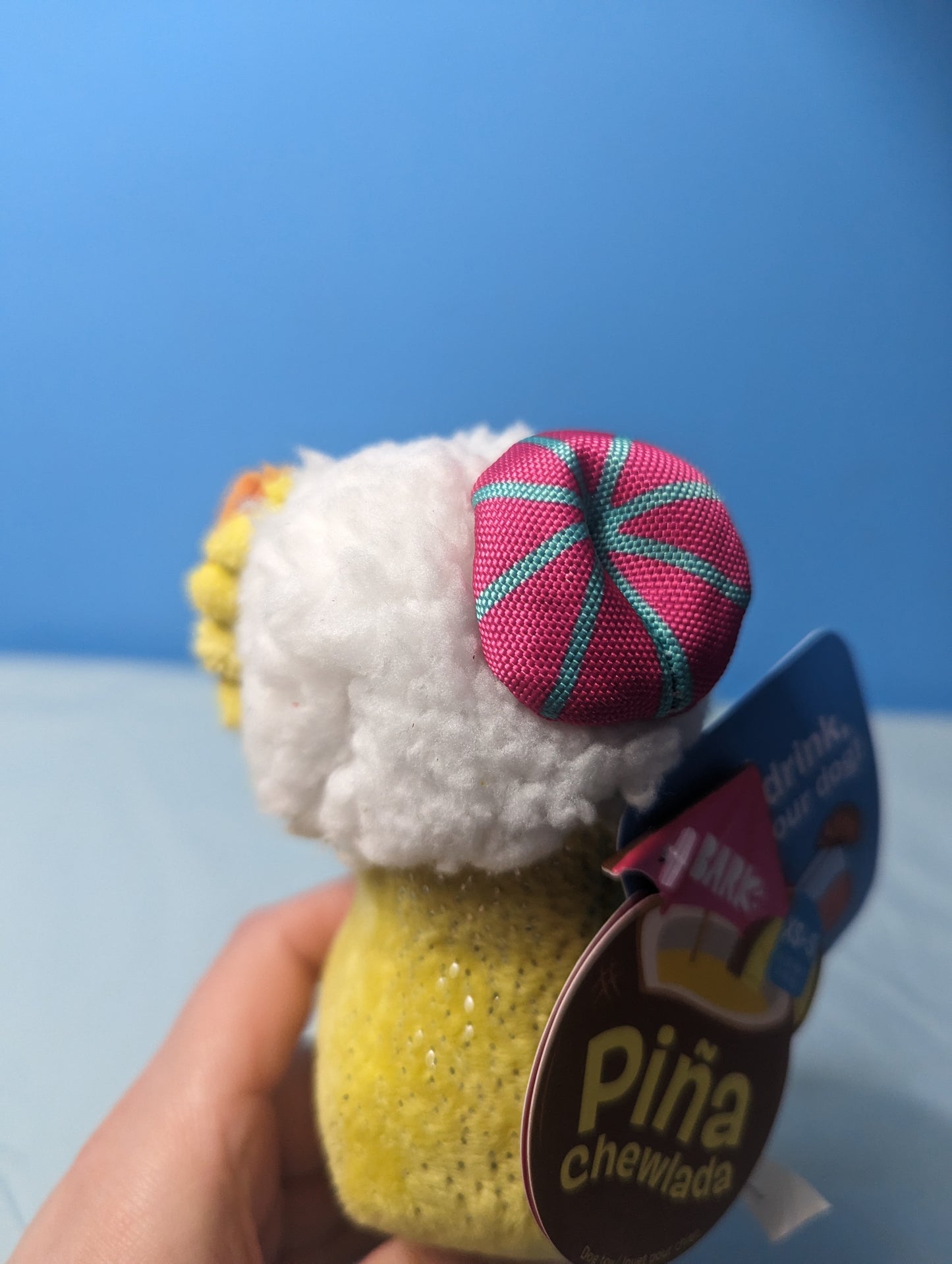 BarkBox Pina chewlada