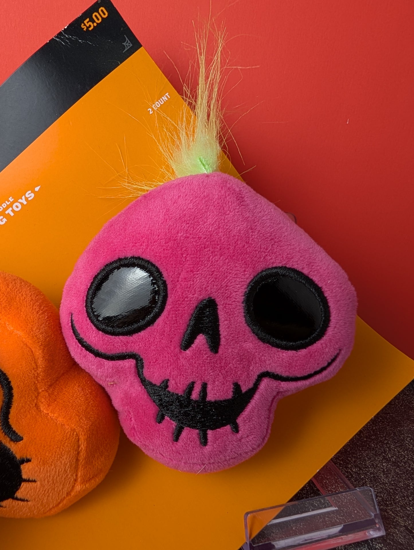 Hyde and Eek skulls- 2 toy set